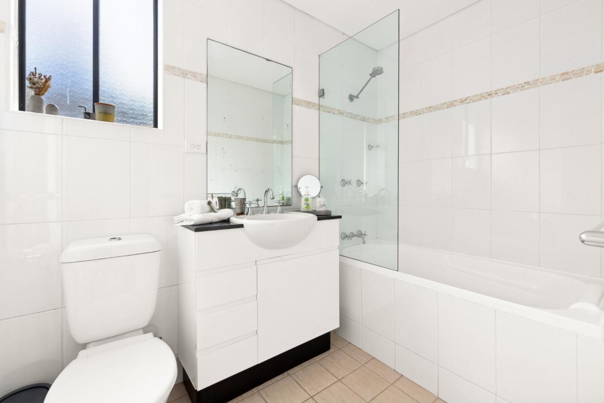 Apartment Fab Bondi 2-bed With Courtyard & Alfresco Dining *